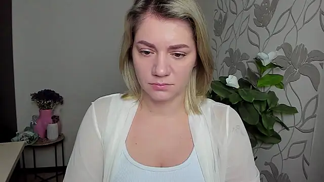 MariaSttone online show from 10.25.25