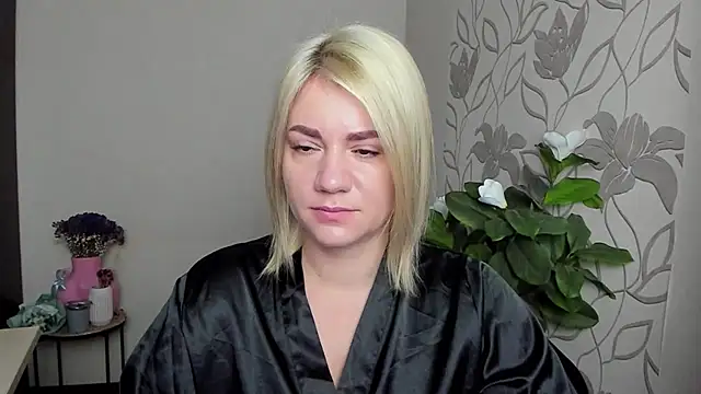 MariaSttone online show from 11.02.25