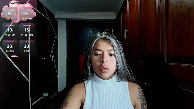 Snapshot of AntonellaRosee_ chatting on 03.22.25 AntonellaRosee online show from 03.22.25
