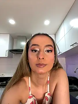 nicollefiorett online show from 09.29.25