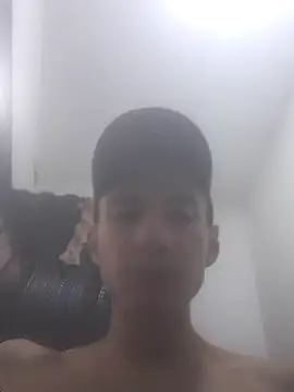 Snapshot of pblo80 chatting on 12.17.24 pblo80 online show from 12.17.24