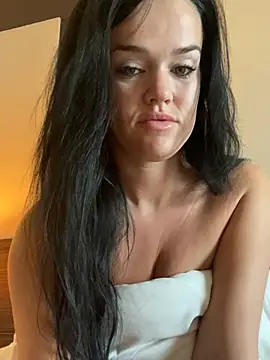 English-Chloe96 online show from 02.23.25