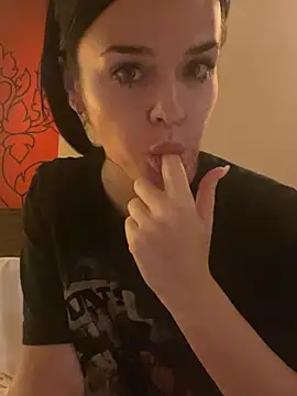 English-Chloe96 online show from 03.04.25