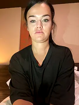 English-Chloe96 online show from 11.08.25