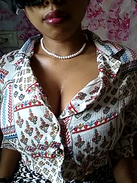 Snapshot of sandy_naughty chatting on 04.29.26 sandy naughty online show from 04.29.26