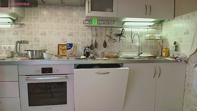 MilfeaN online show from 02.25.25