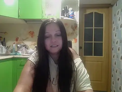 Snapshot of CatMelissa chatting on 09.19.25 CatMelissa online show from 09.19.25
