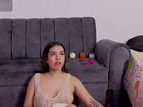 Snapshot of Katt_BDSM chatting on 12.03.24 Katt BDSM online show from 12.03.24