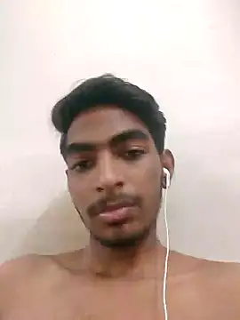 Snapshot of biggboyzz chatting on 12.14.24 biggboyzz online show from 12.14.24