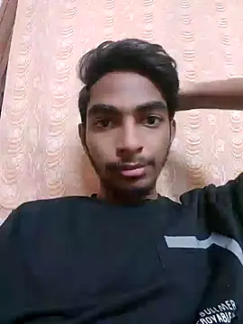 Snapshot of biggboyzz chatting on 01.12.25 biggboyzz online show from 01.12.25