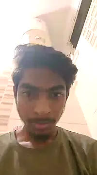 Snapshot of biggboyzz chatting on 01.21.25 biggboyzz online show from 01.21.25