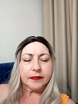 Snapshot of Lana_Luna1 chatting on 10.18.25 Lana Luna1 online show from 10.18.25