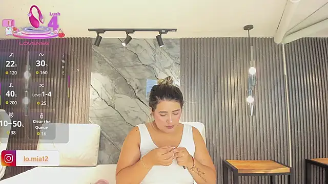 Snapshot of julietha_taylor chatting on 06.19.26 julietha taylor online show from 06.19.26