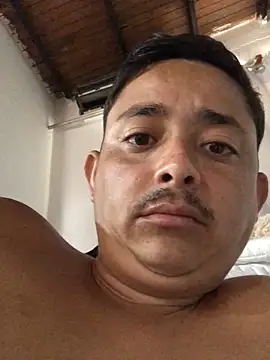 isacalejandroo online show from 03.05.25