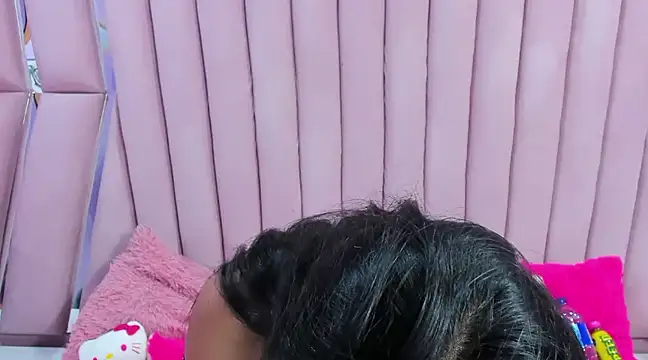 nathalia pink online show from 12.27.24