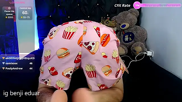 Snapshot of benji_hoter chatting on 06.22.26 benji hoter online show from 06.22.26