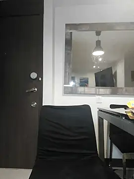 Snapshot of milena_23x chatting on 03.23.25 milena 23x online show from 03.23.25