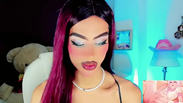 Snapshot of dollswit01 chatting on 03.19.25 dollswit01 online show from 03.19.25