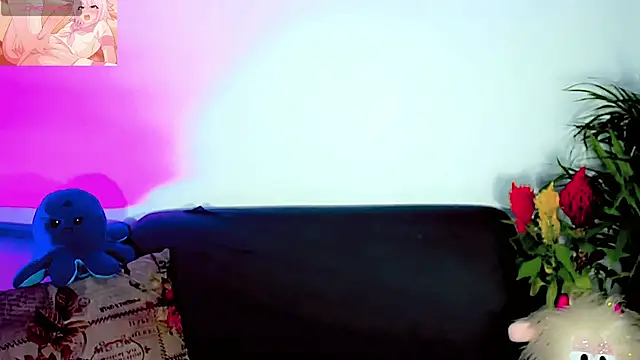 Snapshot of dollswit01 chatting on 09.28.25 dollswit01 online show from 09.28.25