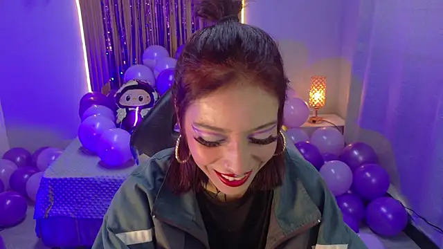 Snapshot of Scarllett_BDSM chatting on 11.05.25 Scarllett BDSM online show from 11.05.25