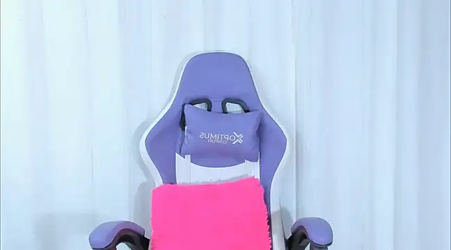 Snapshot of AnneGagner chatting on 02.26.25 AnneGagner online show from 02.26.25