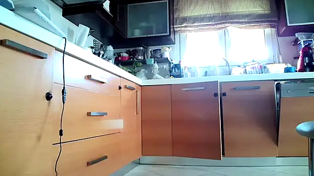 Kalia Cross online show from 10.24.25