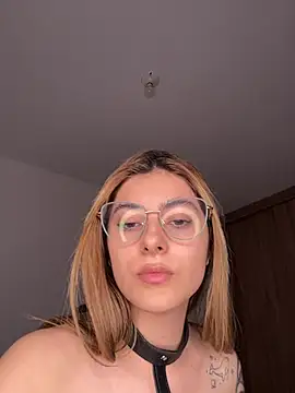 annieesweett online show from 02.01.26