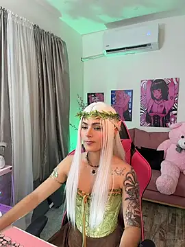 Snapshot of annieesweett chatting on 06.30.26 annieesweett online show from 06.30.26
