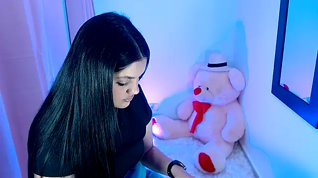 Snapshot of kimberlyhills1 chatting on 03.10.26 kimberlyhills1 online show from 03.10.26