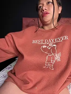 Im Little online show from 02.28.25