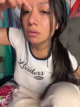 Im Little online show from 11.11.25