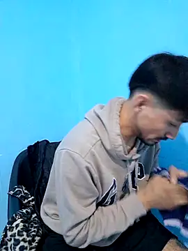 Snapshot of charlesss19 chatting on 03.21.25 charlesss19 online show from 03.21.25