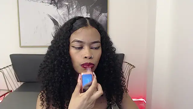 Snapshot of Shenna_brunette_ chatting on 12.09.24 Shenna brunette online show from 12.09.24