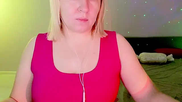 Snapshot of sarakatherin chatting on 11.26.25 sarakatherin online show from 11.26.25
