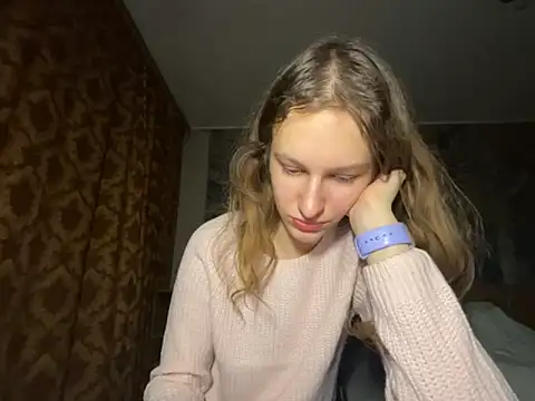 Eva Angel3 online show from 10.31.25