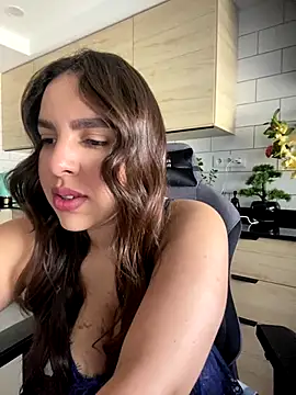 brazilianbbinuk online show from 10.11.25