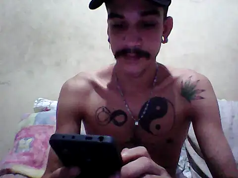 gatobranco001 online show from 03.12.25