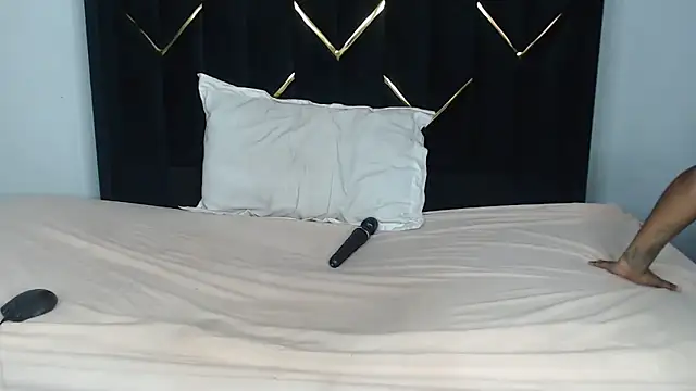 EbonyBentley online show from 03.28.26