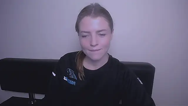 MissOliviaa  online show from 12.03.24