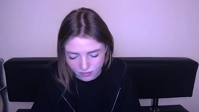 MissOliviaa  online show from 02.19.25