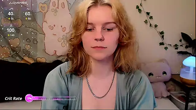 Snapshot of Moona_xx chatting on 05.10.26 Moona xx online show from 05.10.26