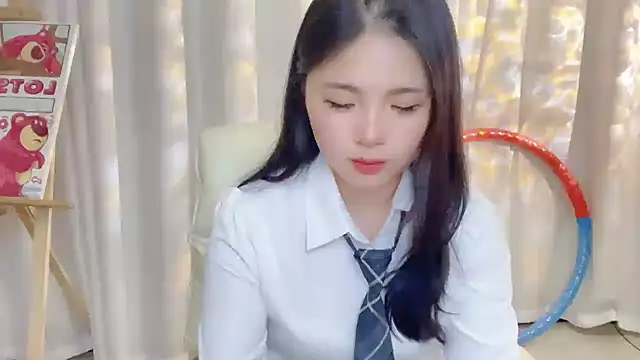 Snapshot of SU__SU chatting on 02.05.25 SU SU online show from 02.05.25