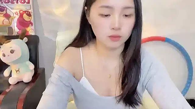 Snapshot of SU__SU chatting on 03.16.25 SU SU online show from 03.16.25