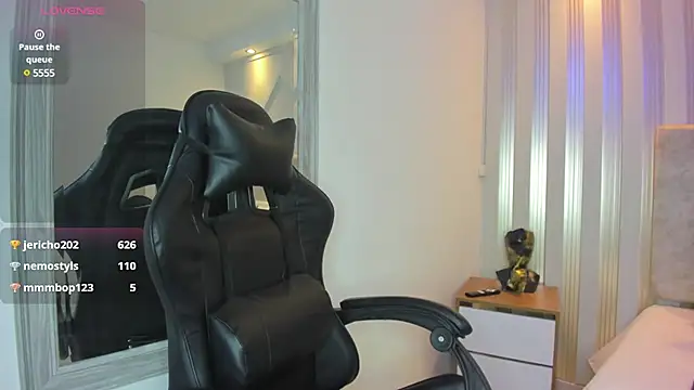 Snapshot of Tayra_Pradit chatting on 03.05.25 Tayra Pradit online show from 03.05.25
