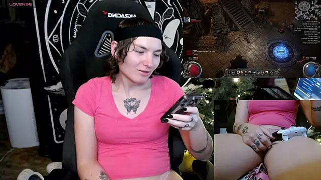 BrandiWRLD 999 online show from 01.08.25