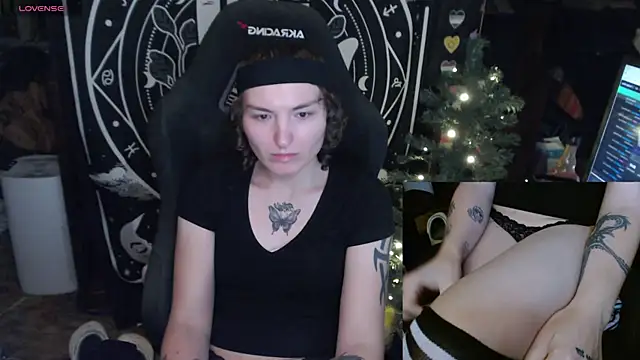 BrandiWRLD 999 online show from 01.17.25