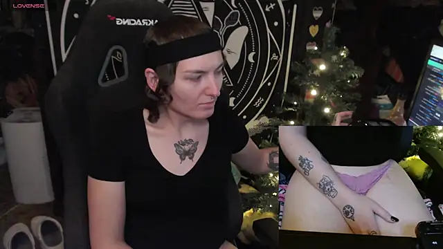 BrandiWRLD 999 online show from 01.27.25