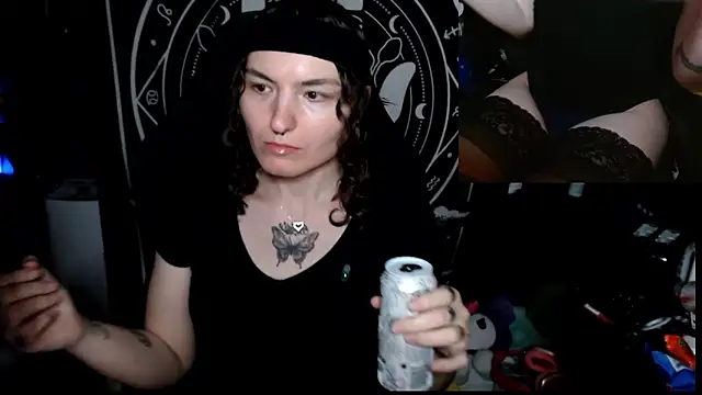 BrandiWRLD 999 online show from 09.26.25