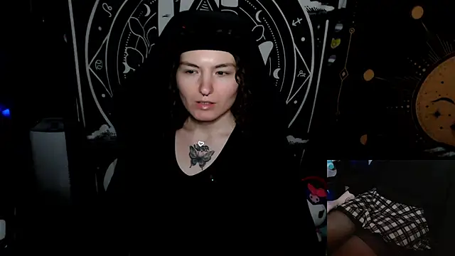 BrandiWRLD 999 online show from 10.02.25