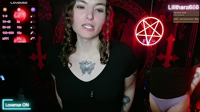 BrandiWRLD 999 online show from 11.04.25